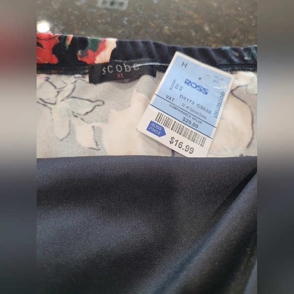 NWT XL Floral Strapless Maxi Dress with Side Slit and Side Zipper - Picture 8 of 9